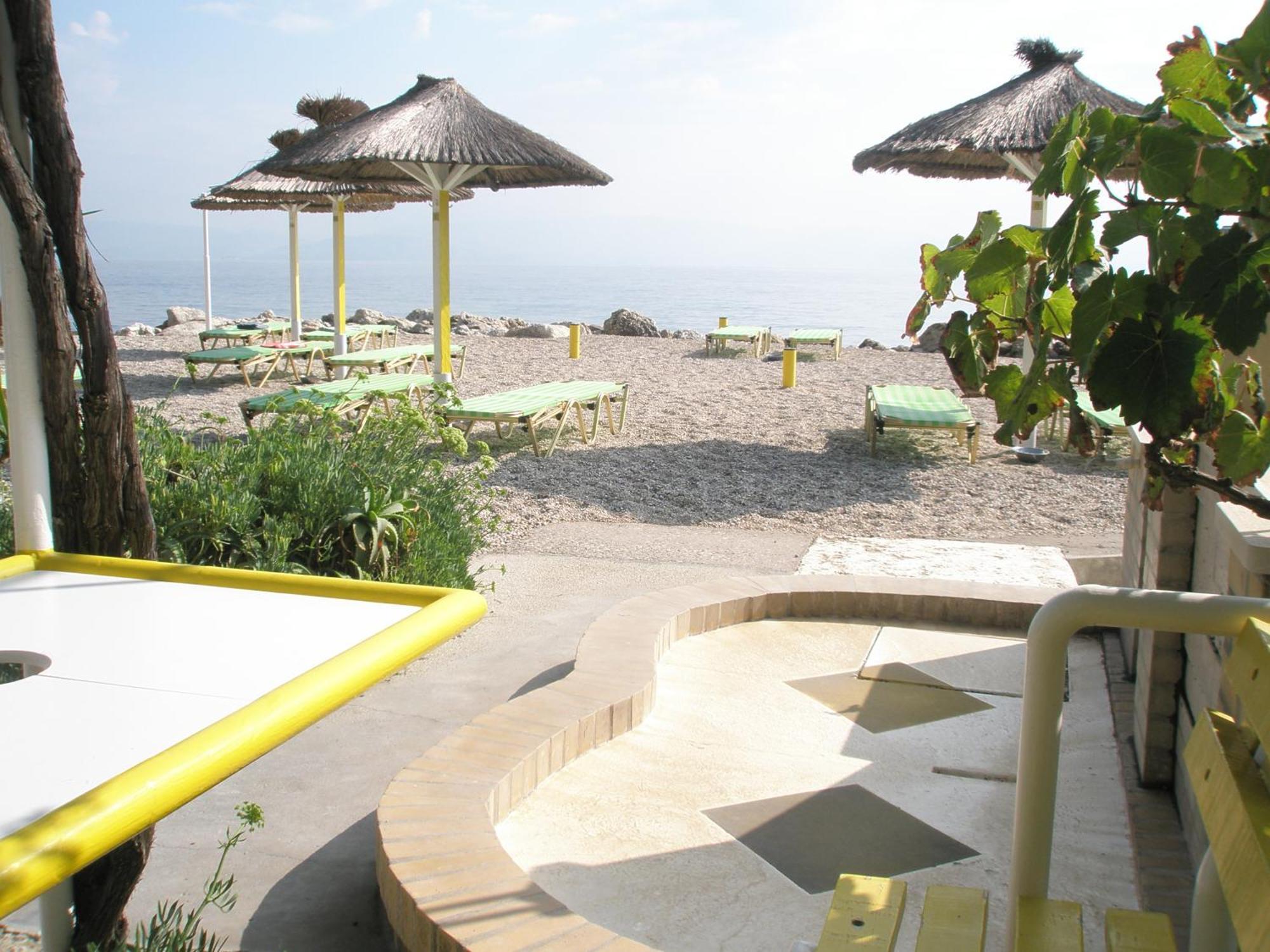 Faliraki Apartments Benitses  Extérieur photo